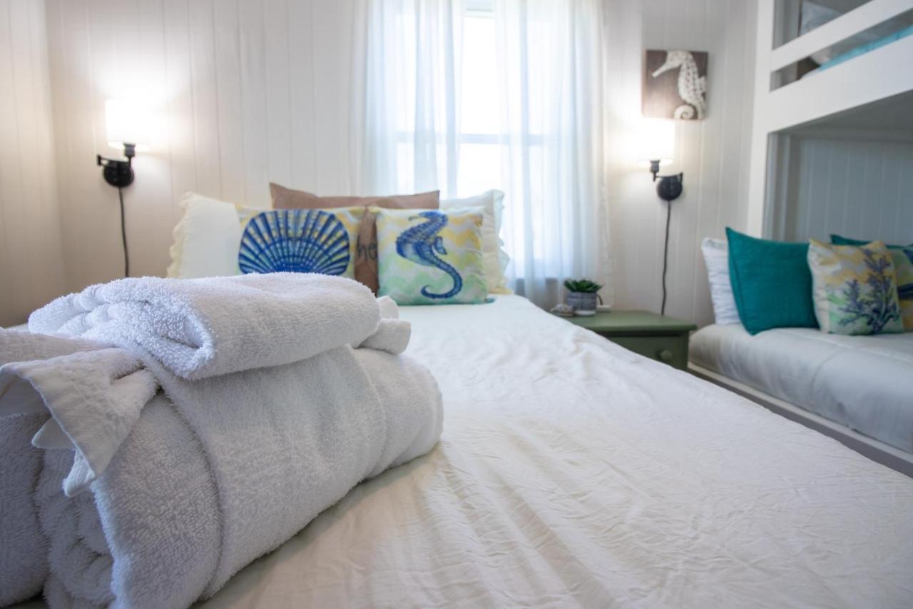 One-Of-A-Kind Beach Home With Lounge Bar Game Room ガルベストン エクステリア 写真