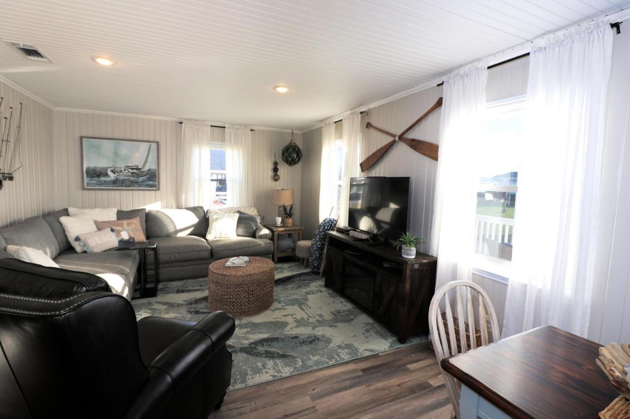 One-Of-A-Kind Beach Home With Lounge Bar Game Room ガルベストン エクステリア 写真