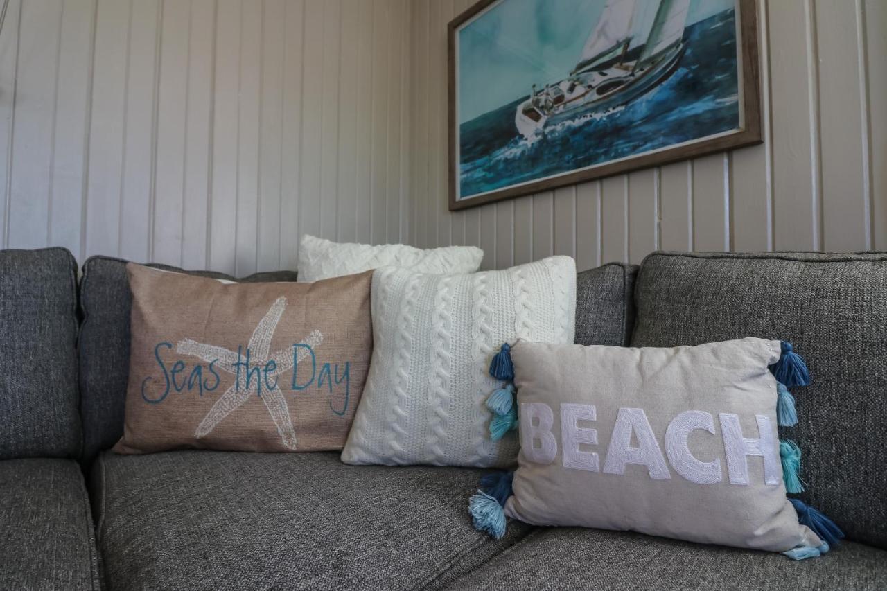 One-Of-A-Kind Beach Home With Lounge Bar Game Room ガルベストン エクステリア 写真