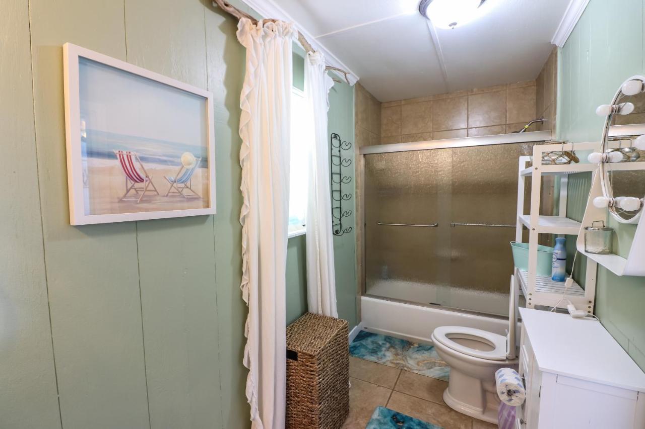 One-Of-A-Kind Beach Home With Lounge Bar Game Room ガルベストン エクステリア 写真