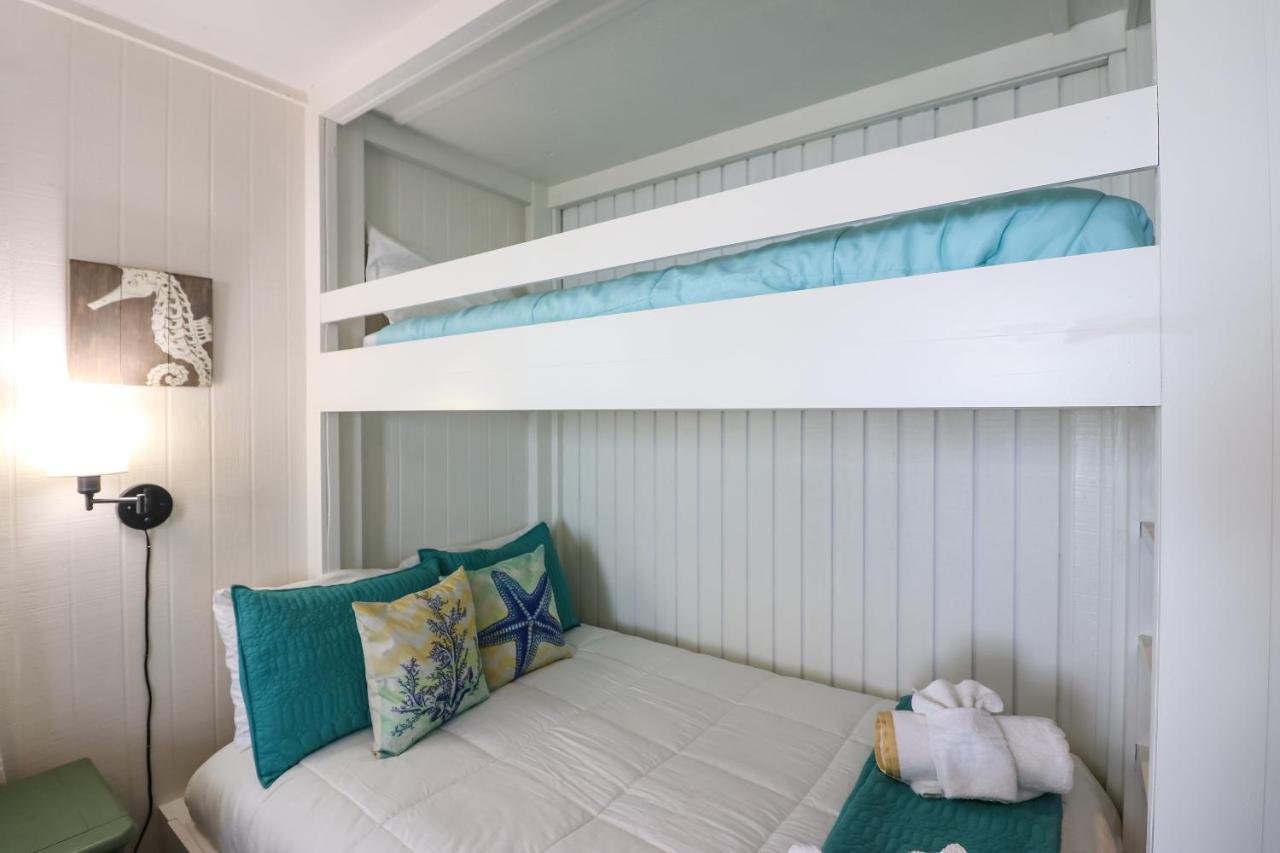 One-Of-A-Kind Beach Home With Lounge Bar Game Room ガルベストン エクステリア 写真